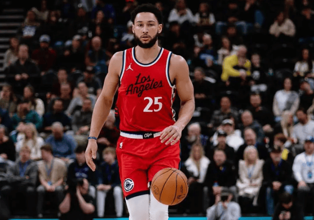 西蒙斯险胜76人，官方宣布新规关键表现点燃全场！